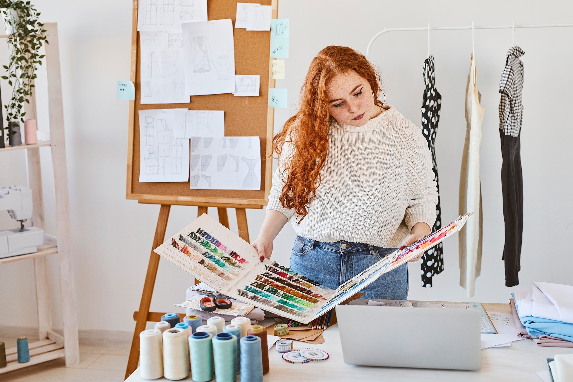 <div><span style="font-size: 24px;"><strong>Styliste de mode</strong></span></div>
